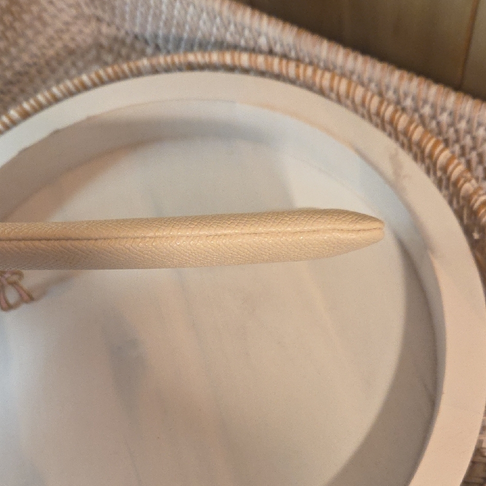 Coach Beige Wristlet Clutch with Bow Accent - Picture 2 of 4
